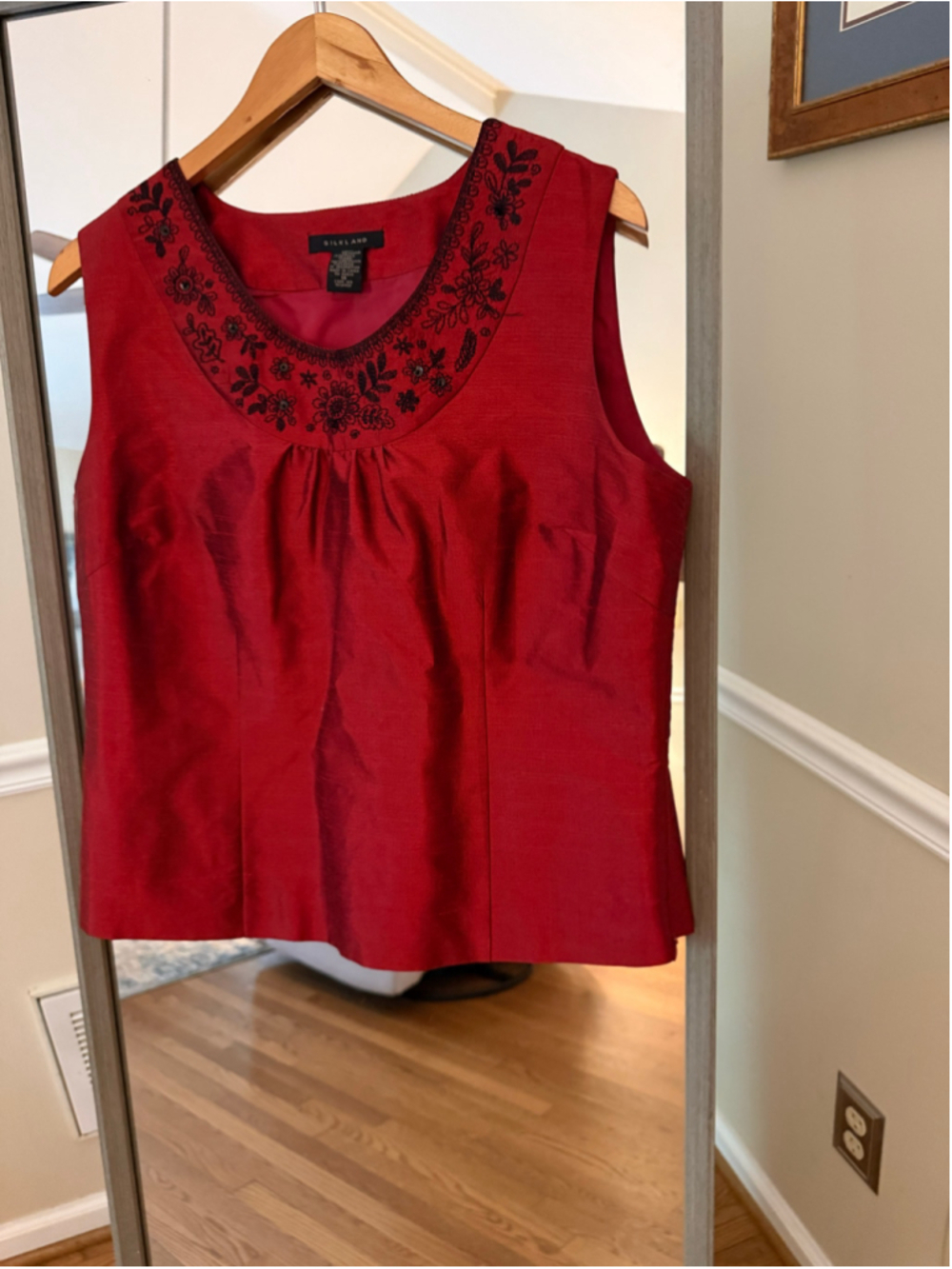 Women's Silkland Sleeveless Blouse Red Black Floral Size 14